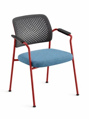 Cadeira fixa com estrutura palito, encosto em plástico, frame preto e com braços. ESTRUTURA COLORIDA