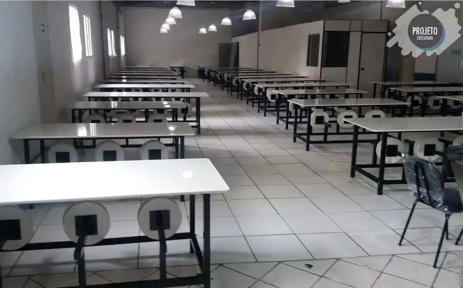 Mesa para refeitório com banco escamoteável adulto 6 lugares. Tampo MDF 15mm revestido em melamínico - C1800 x P800 x A750mm - DUS