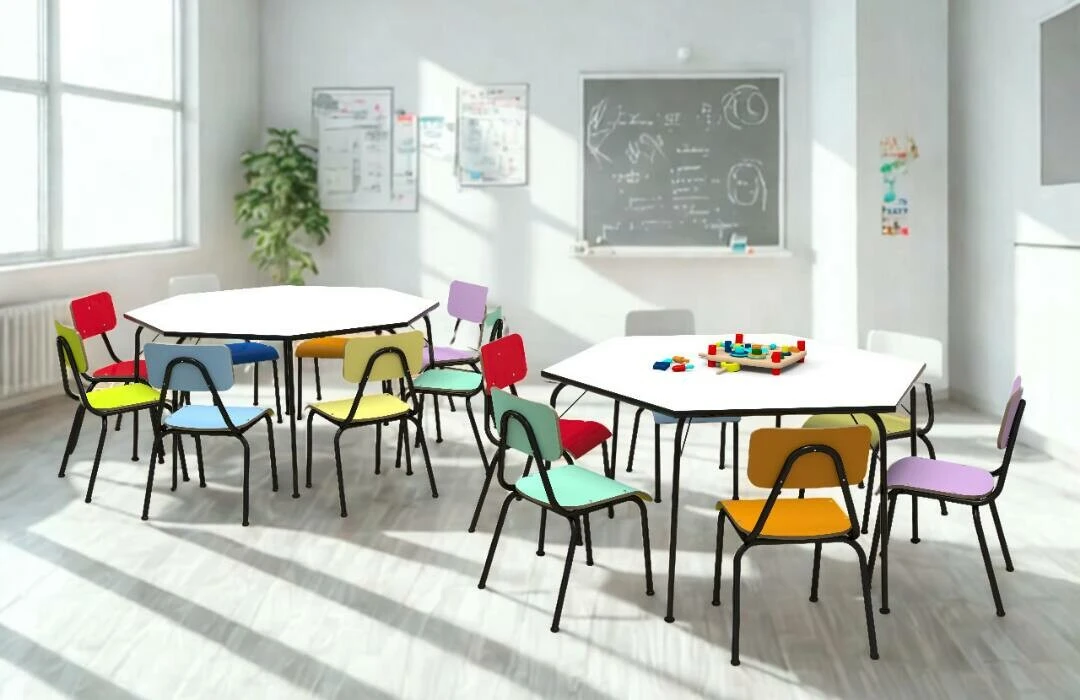 Conjunto de mesa Octagonal juvenil (6 à 10 anos) 1 mesa + 8 cadeiras - colorido - 08 Lugares - DUS